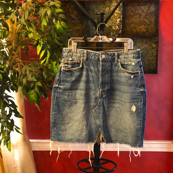 H&M Dresses & Skirts - H&M Denim Skirt